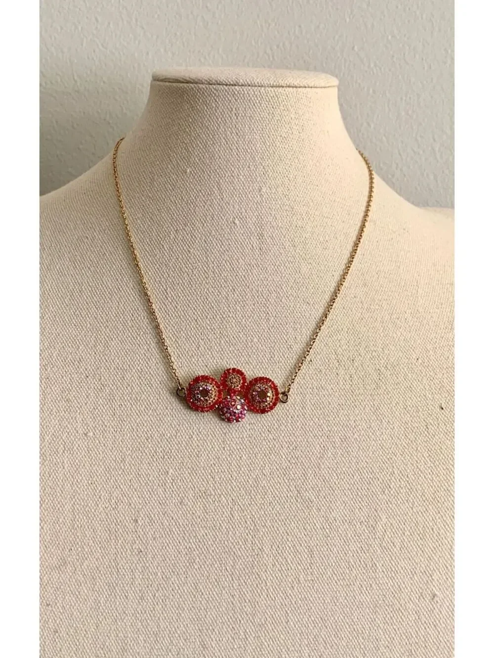 Vintage Dazzling Red Crystal Statement Necklace with Gold Chain